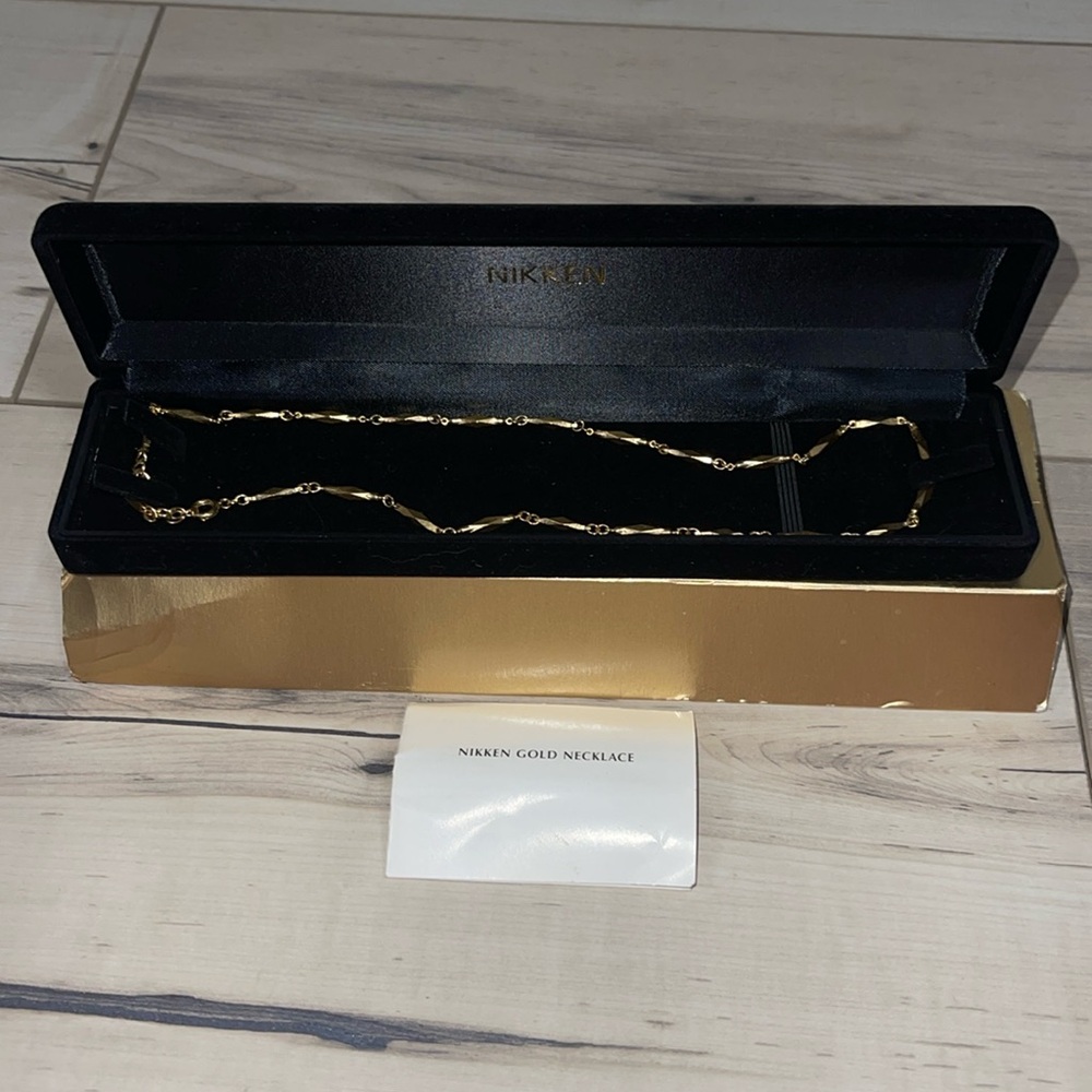 New in box! Rare 1998 Nikken gold magnetic necklace!